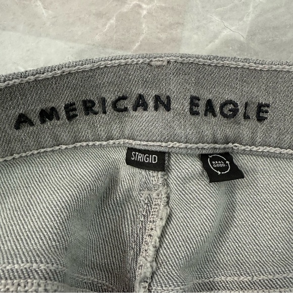 Women’s American Eagle Relaxed Distressed Gray Wash Jean Shorts Plus Size 14 - Picture 11 of 16